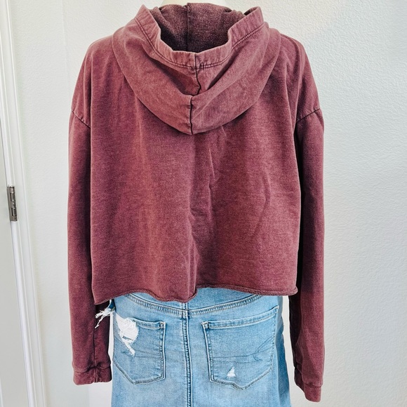 Z by ZELLA CROP RUSTY RED RAW EDGE HEM LIGHTWEIGHT SOFT COMFY LONG-SLEEVE HOODIE - Picture 3 of 7